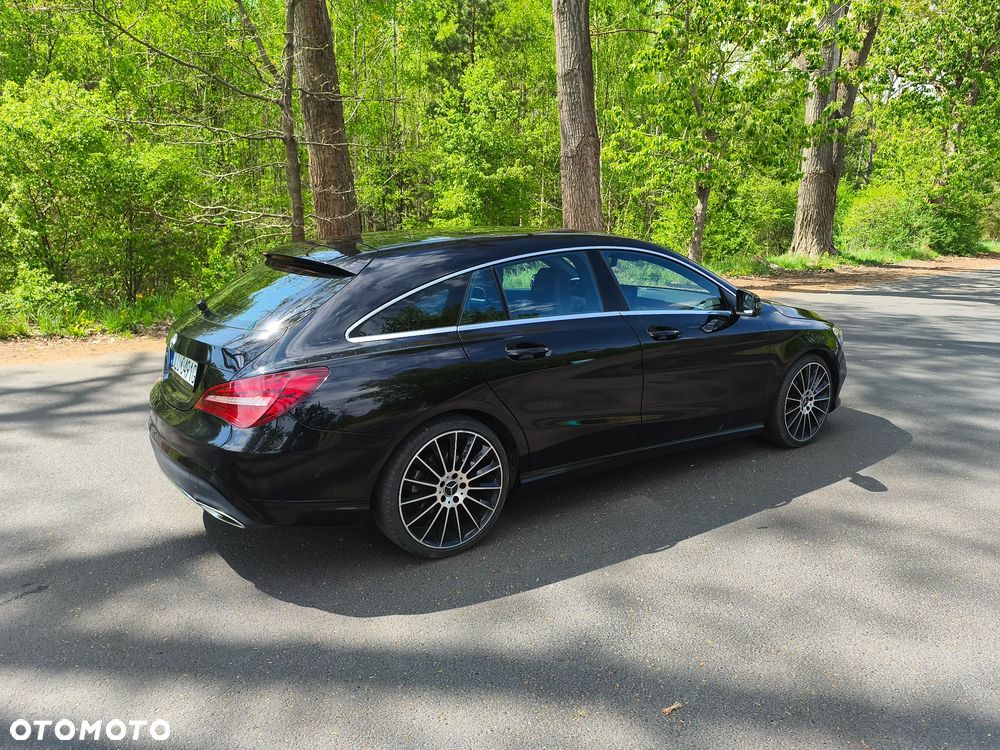 Mercedes-Benz CLA 180 AMG Line - 9