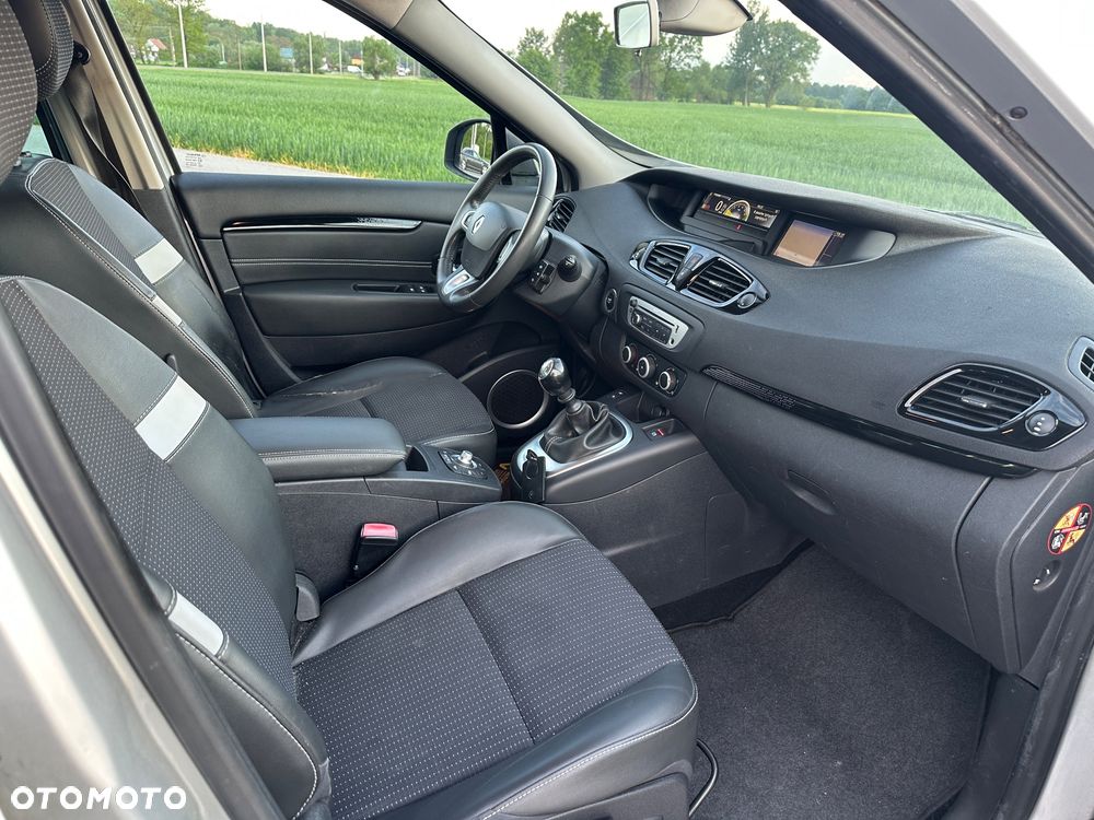 Renault Scenic 1.6 16V 110 Dynamique - 20