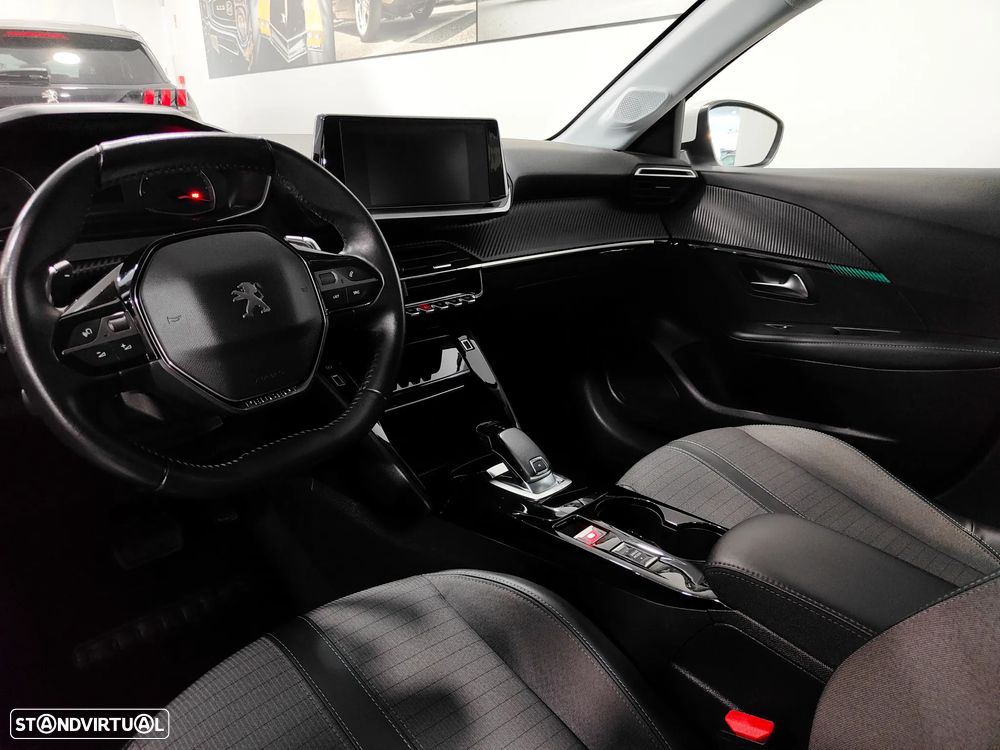 Peugeot 208 1.2 PureTech Allure EAT8 - 32