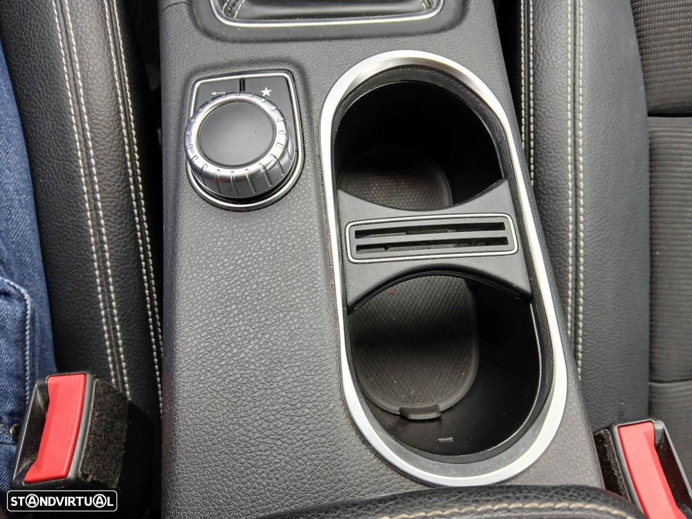 Mercedes-Benz CLA 200 d Shooting Brake Urban - 32