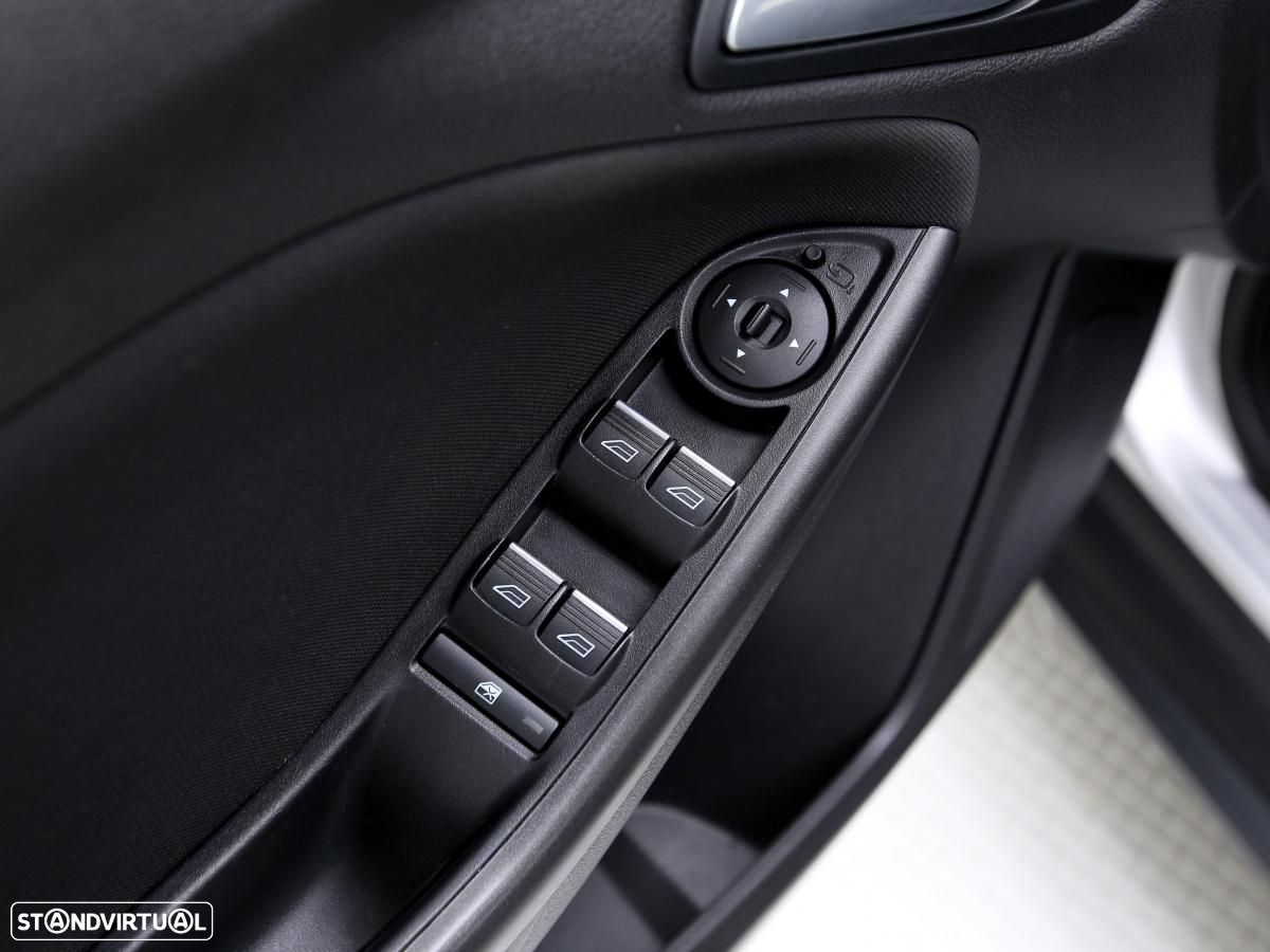 Ford Focus - 13