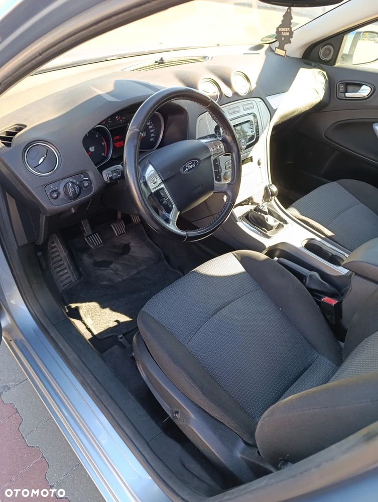 Ford Mondeo - 11