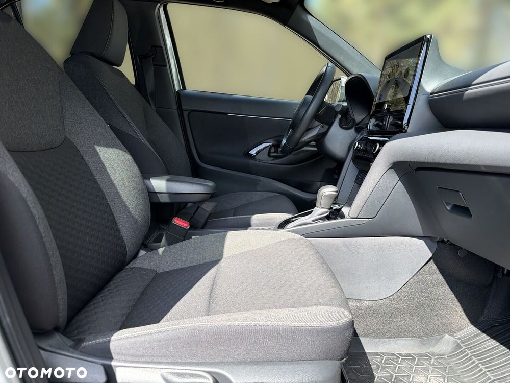 Toyota Yaris Cross - 15