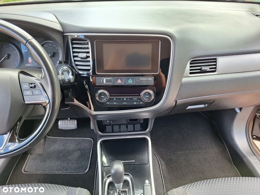 Mitsubishi Outlander 2.0 4WD CVT Plus - 9