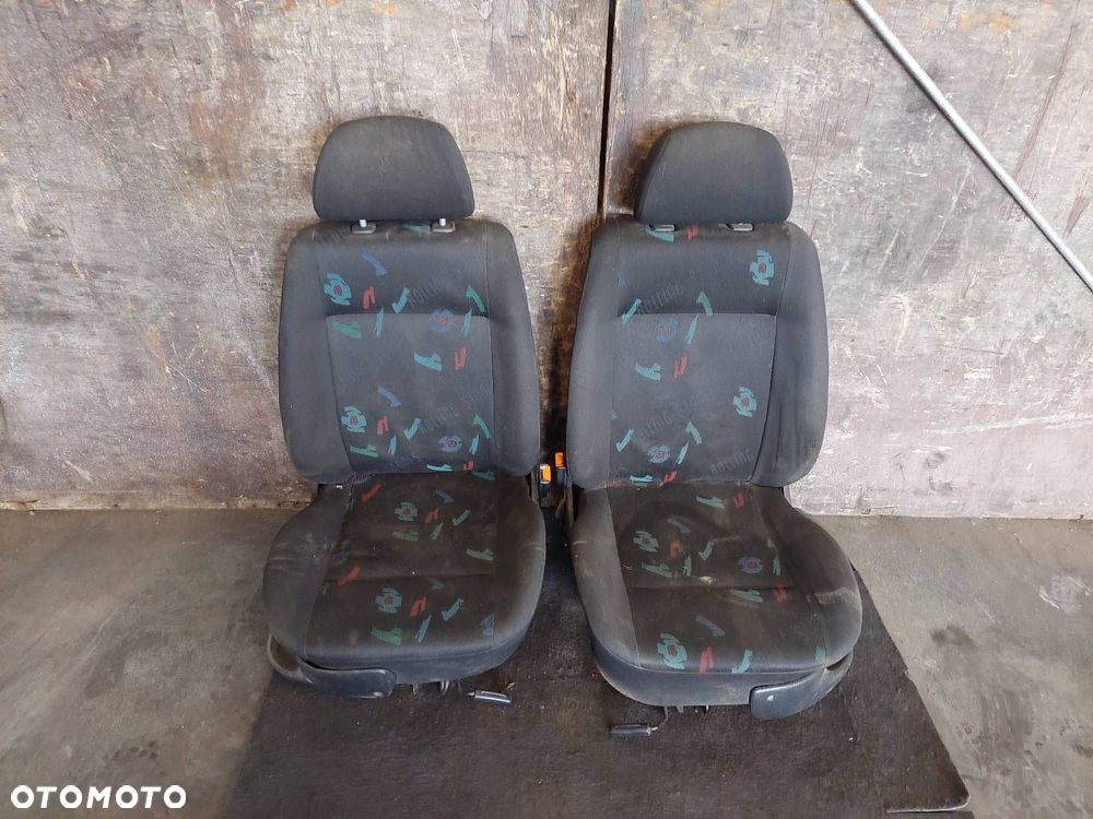 KOMPLET FOTELI LEWY PRAWY PRZÓD + KANAPA TYŁ + BOCZKI GOLF III HB 5D - 6