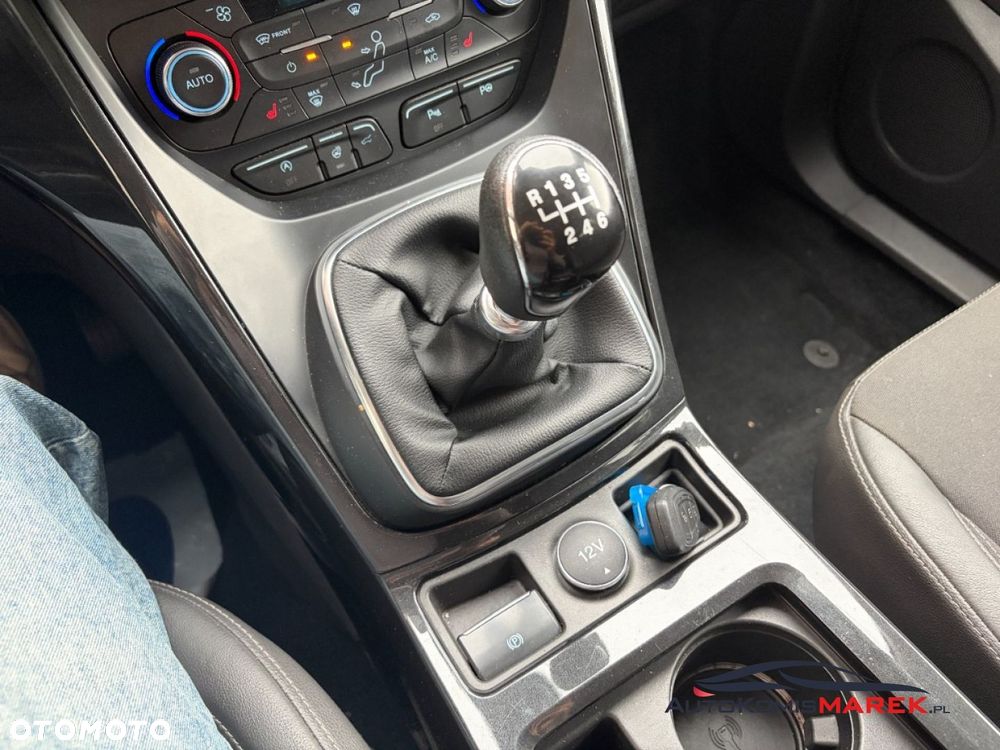 Ford Kuga 1.5 EcoBoost 2x4 Trend - 21