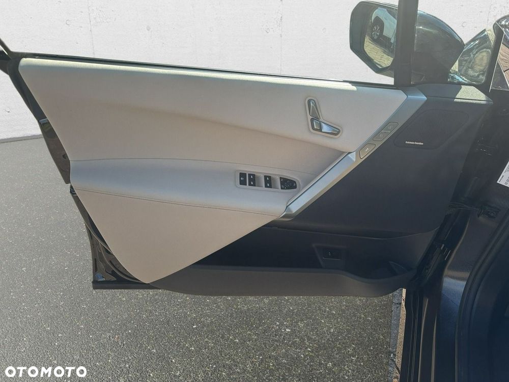 BMW iX - 10
