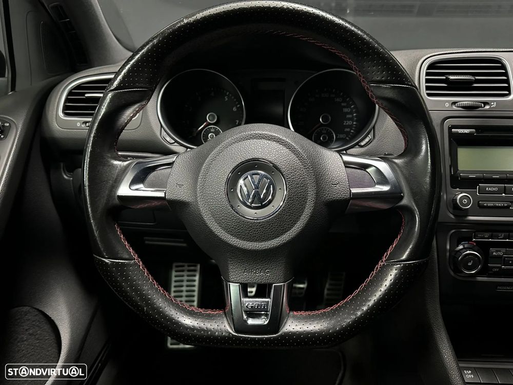 VW Golf 2.0 GTI - 25
