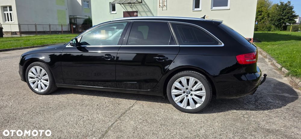 Audi A4 Avant - 11