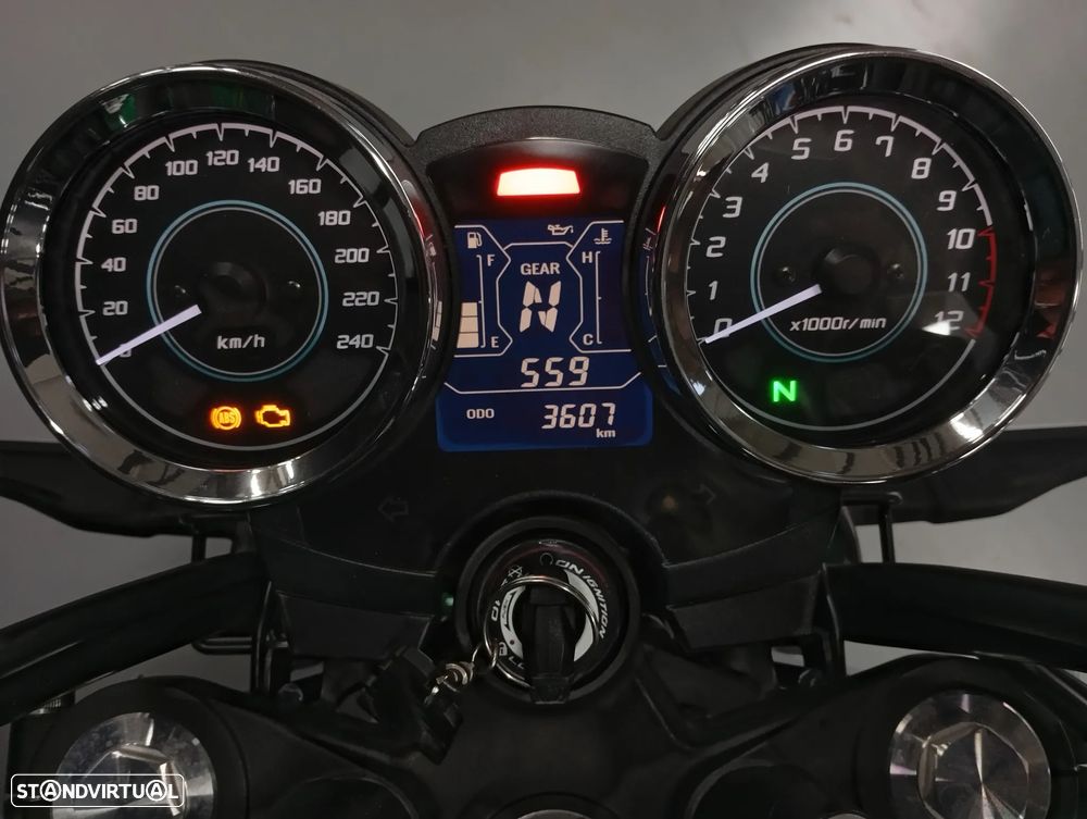 Kawasaki Z 650 RS - 8