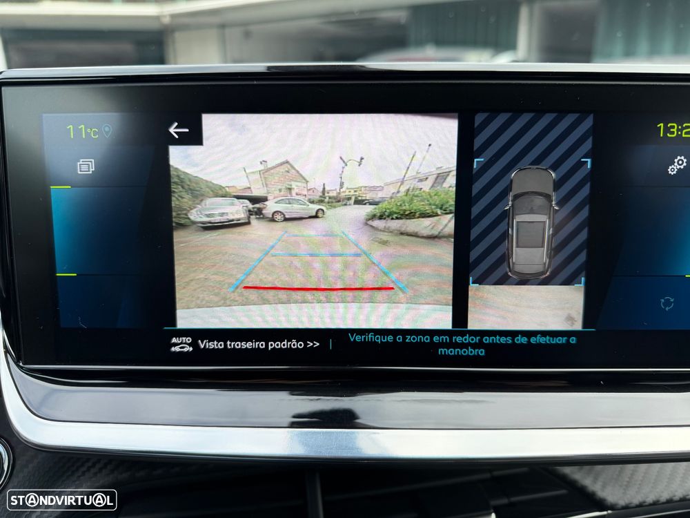 Peugeot e-2008 Allure - 13