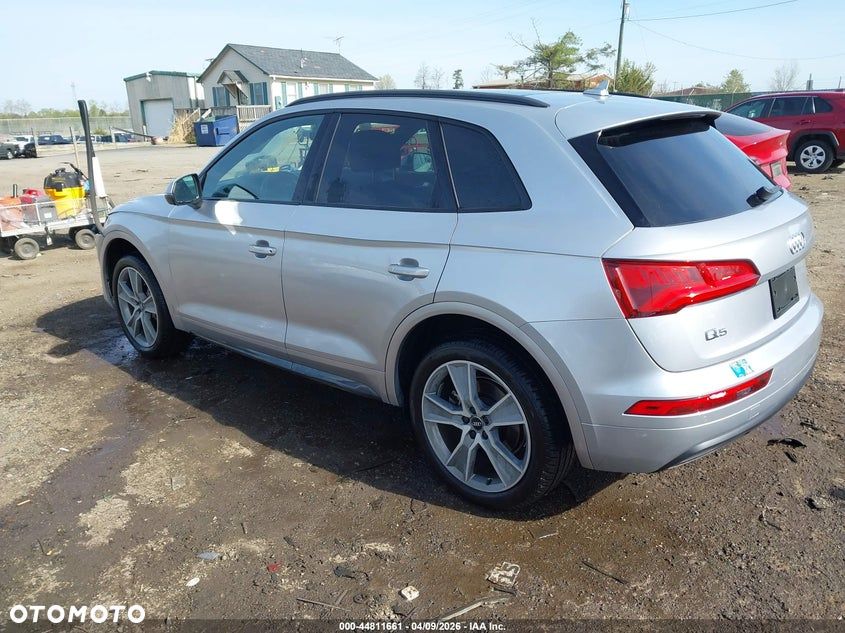 Audi Q5 45 TFSI quattro S tronic sport - 4