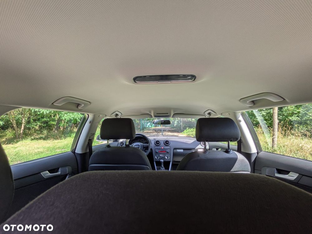Audi A3 Sportback 1.6 FSI Ambiente - 9