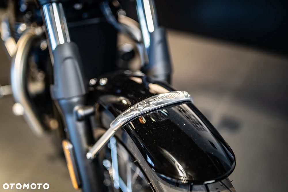 Triumph Bonneville - 14