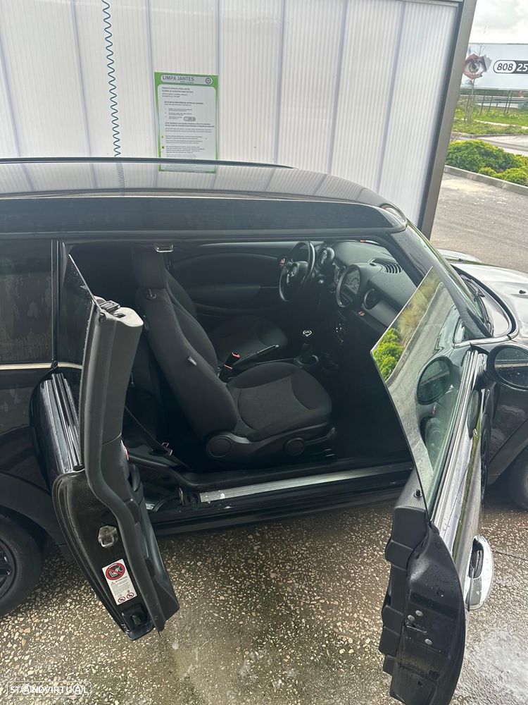 MINI Clubman One D - 13