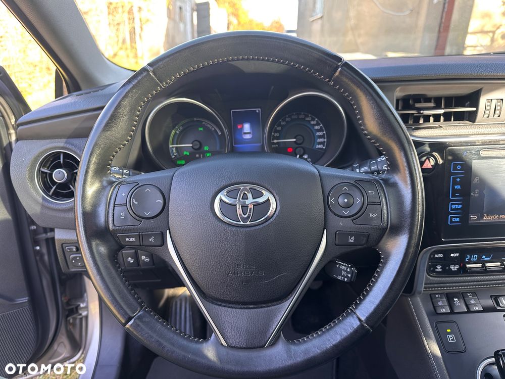 Toyota Auris 1.8 HSD Luna - 26