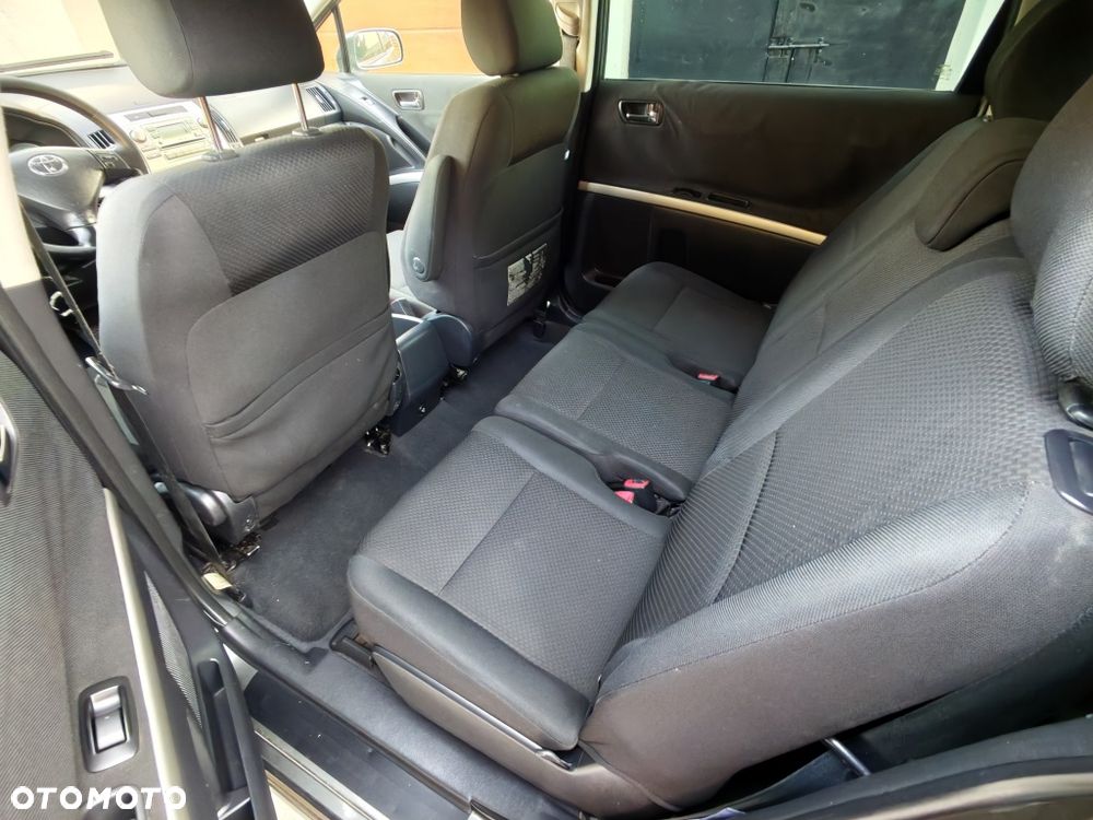 Toyota Corolla Verso - 6