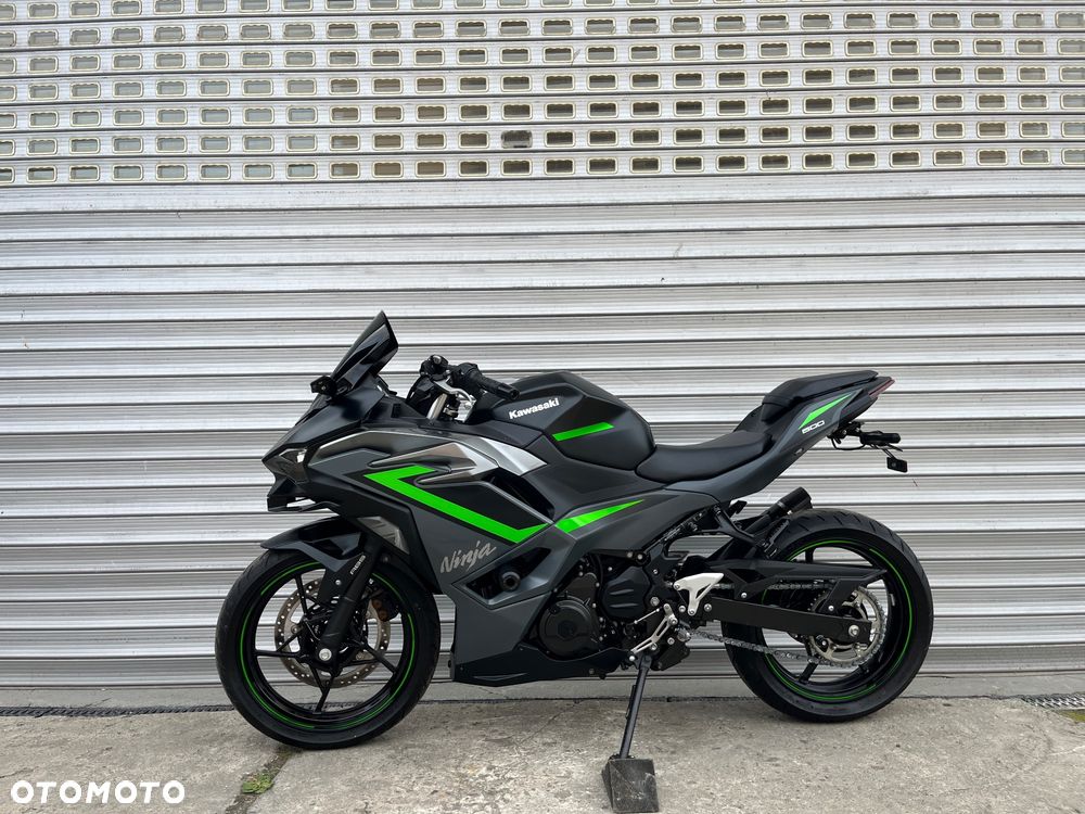 Kawasaki Ninja - 27