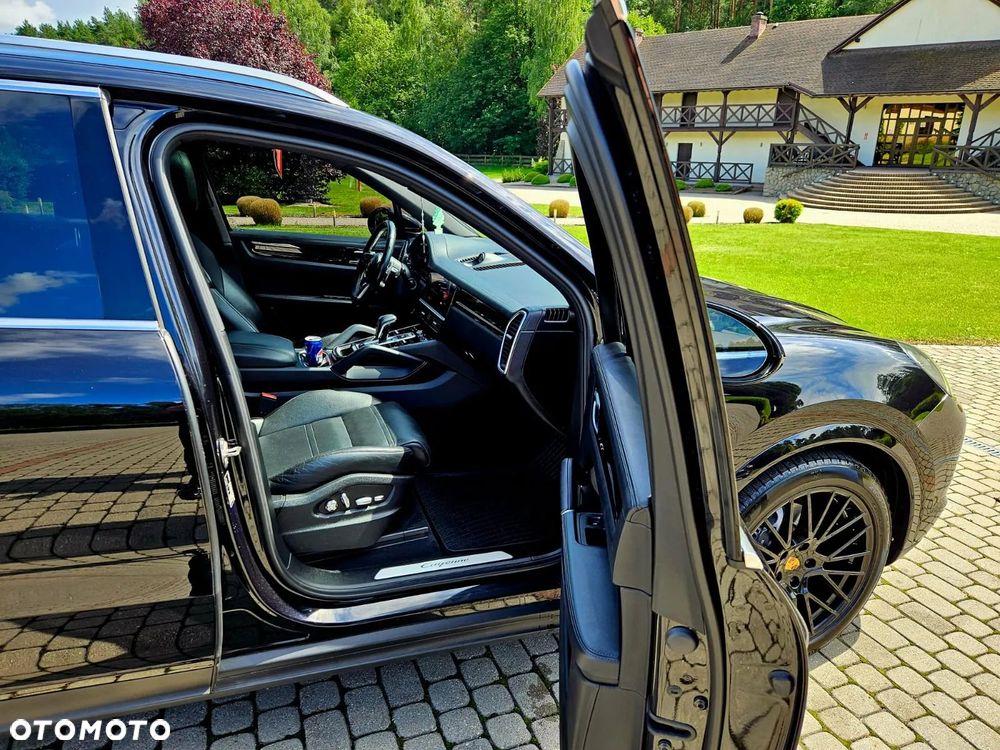 Porsche Cayenne Standard - 9