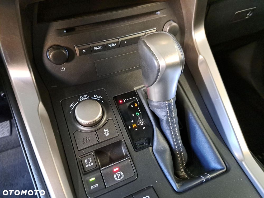 Lexus NX 200t Comfort AWD - 25