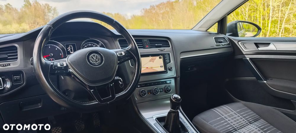 Volkswagen Golf 2.0 BlueTDI Highline - 17