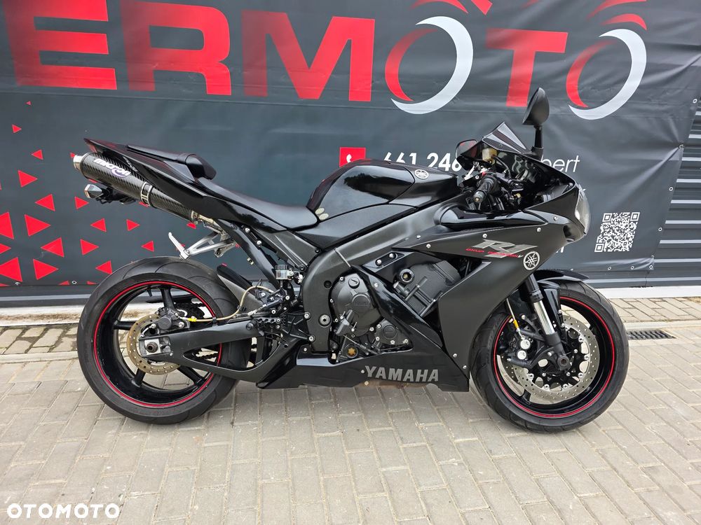 Yamaha R1 - 2