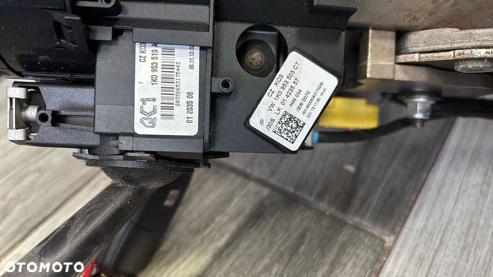 kolumna  kierownicza  moduł konta skrętu GOLF V 1K1419502T  plus  1K0953549  (147/5) - 4