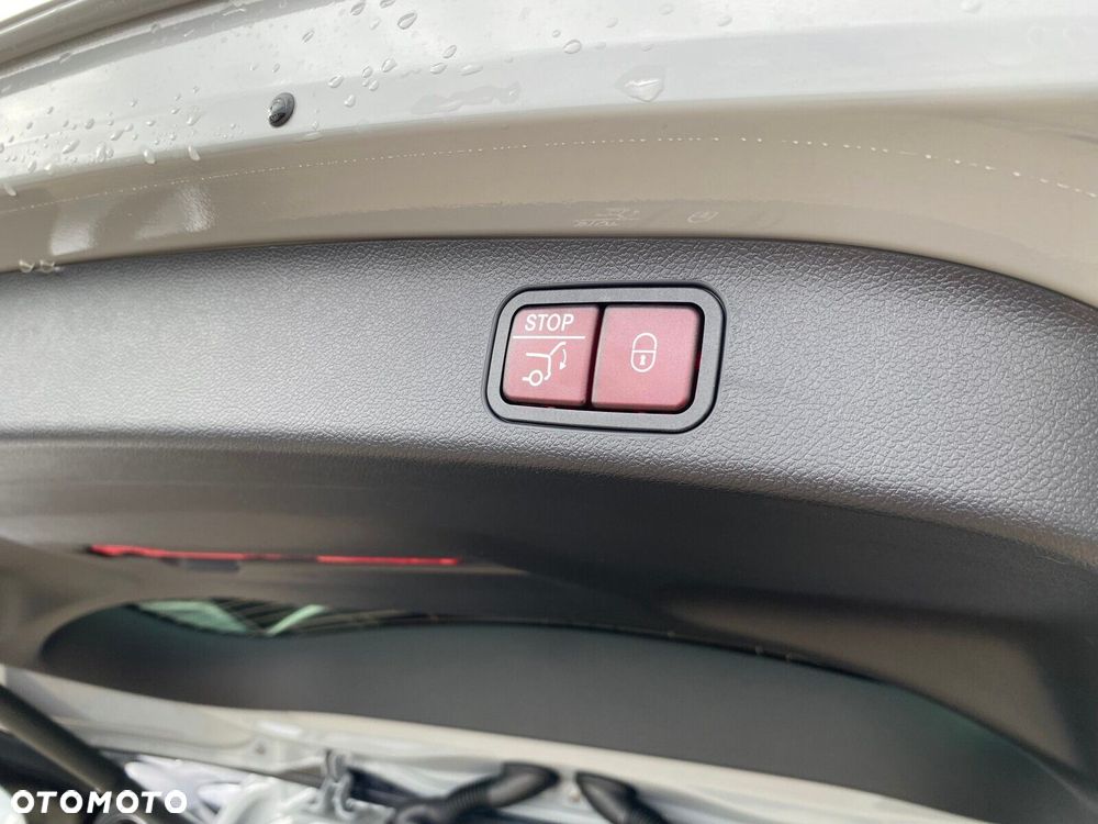 Mercedes-Benz GLB - 25