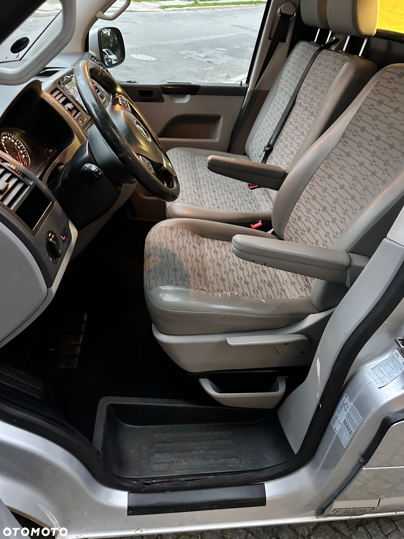 Volkswagen T5 - 17