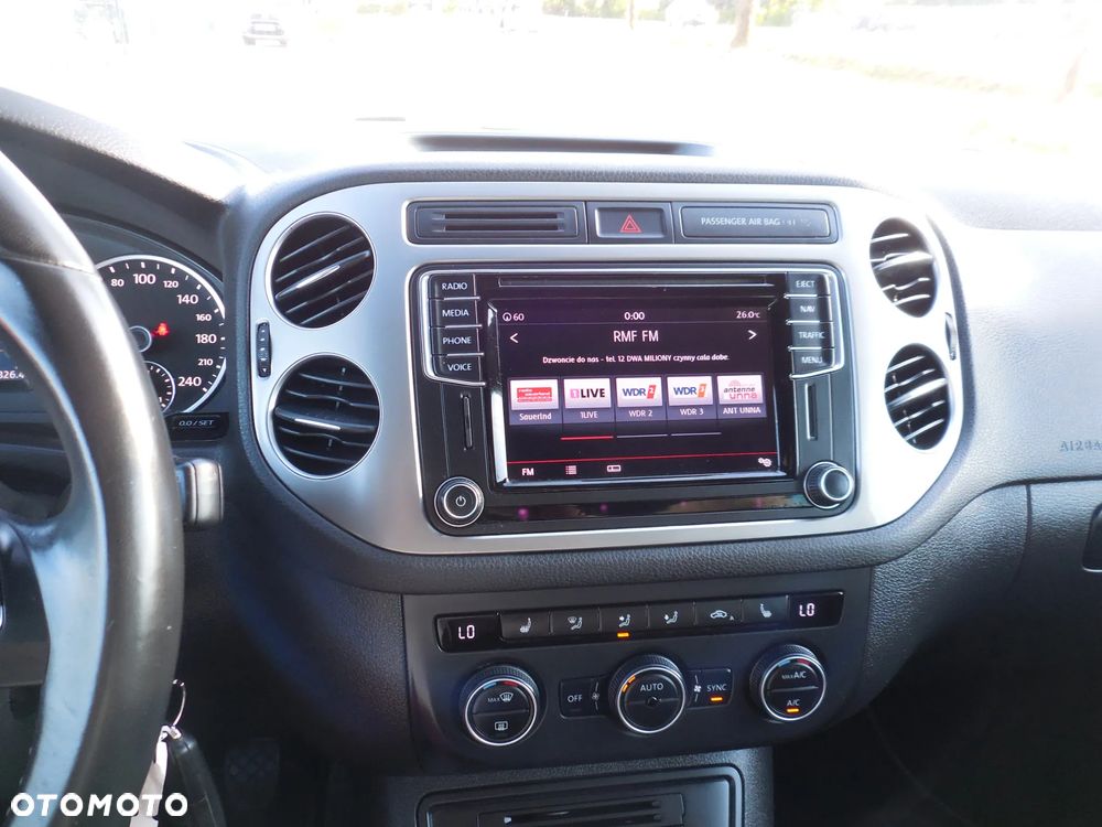 Volkswagen Tiguan 2.0 TDI SCR BlueMotion Technology Lounge Sport & Style - 23