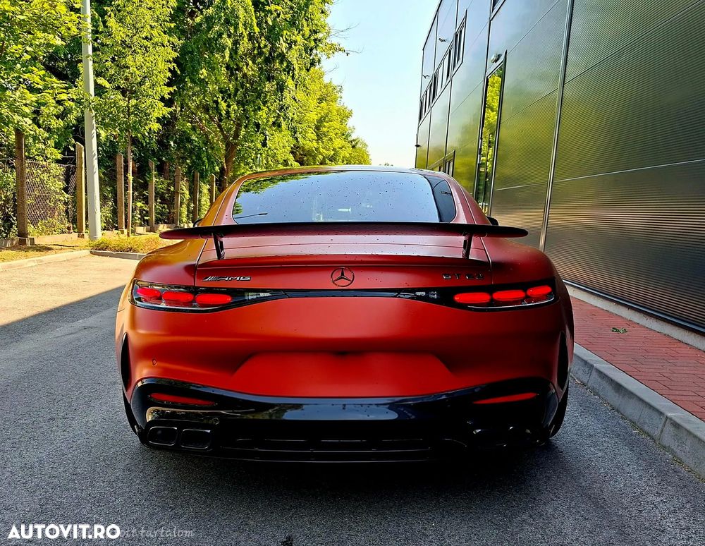 Mercedes-Benz AMG GT R - 6