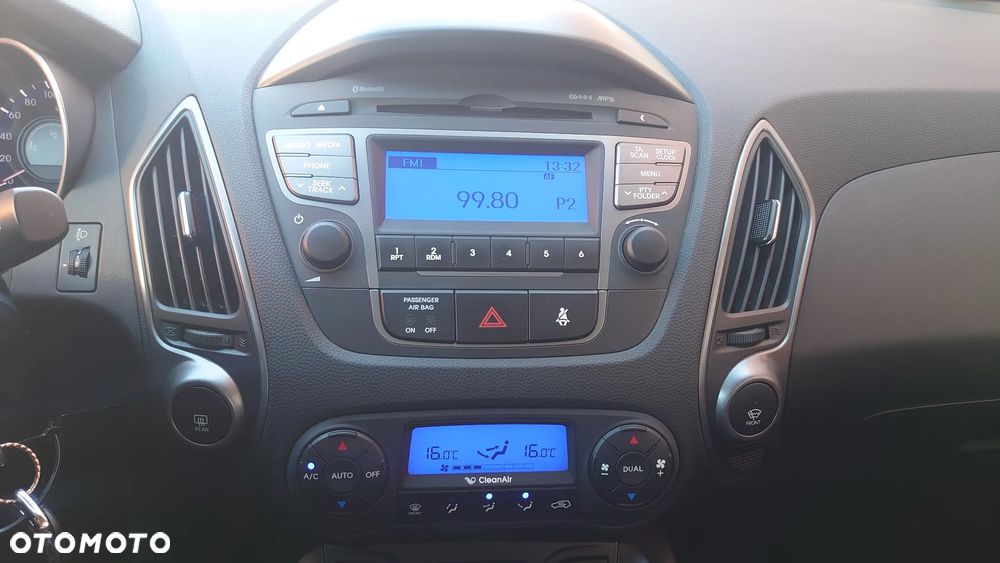 Hyundai ix35 1.6 2WD Fifa World Cup Edition - 16