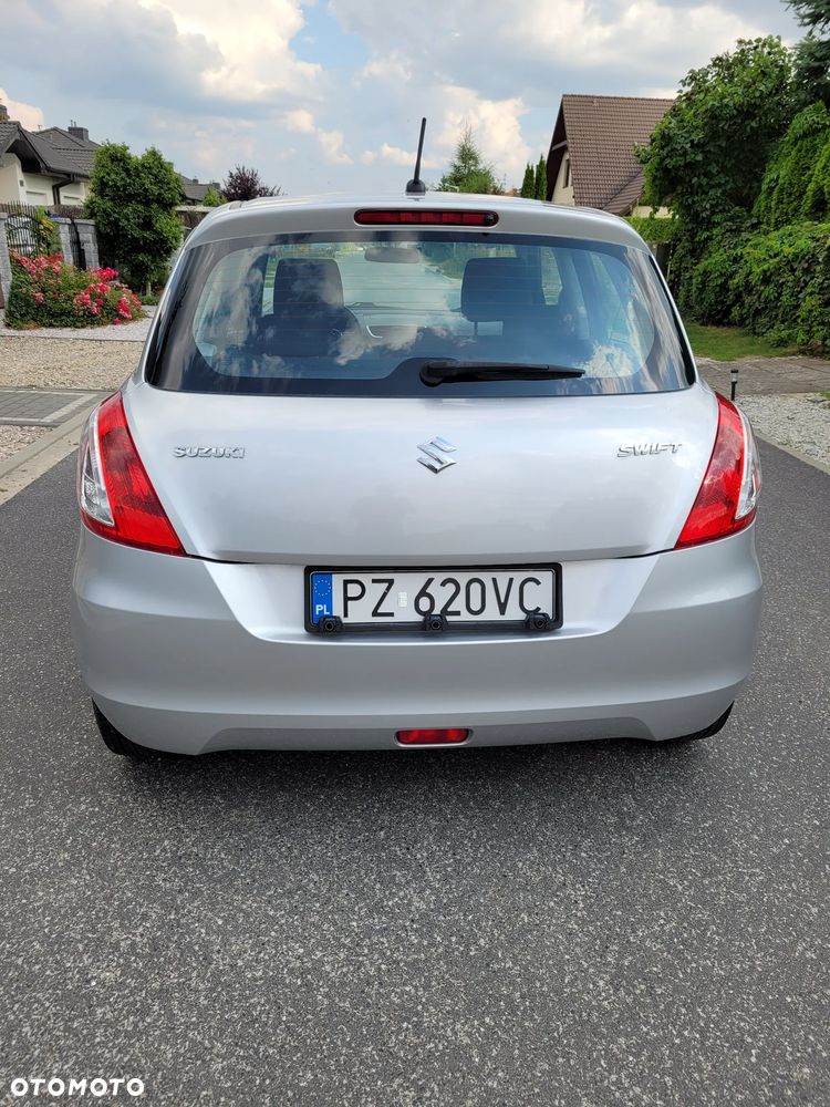 Suzuki Swift 1.2 Club - 4