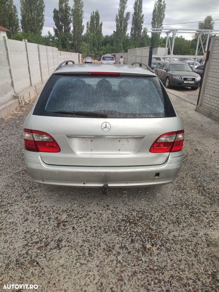Dezmembram/Piese Mercedes Benz W211 Breack 2003 - 4