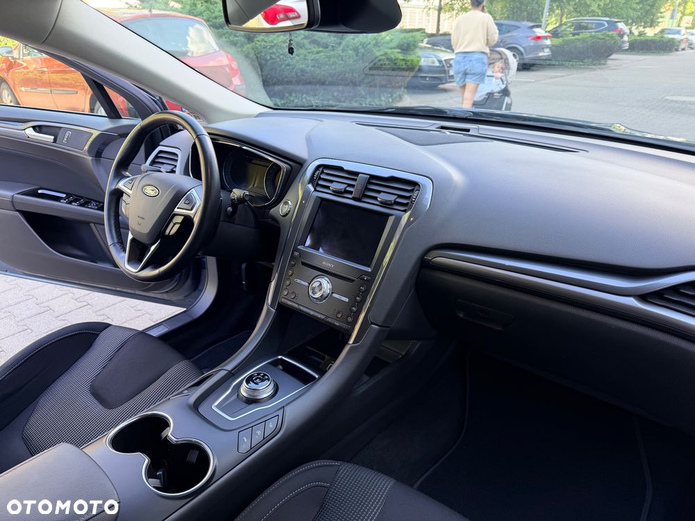 Ford Mondeo - 34