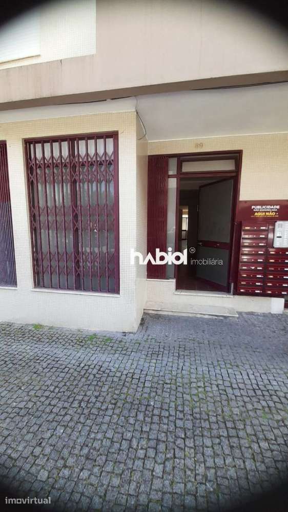 Loja Comercial - Rua Elias Garcia - Arcozelo - Barcelos - Grande imagem: 2/7