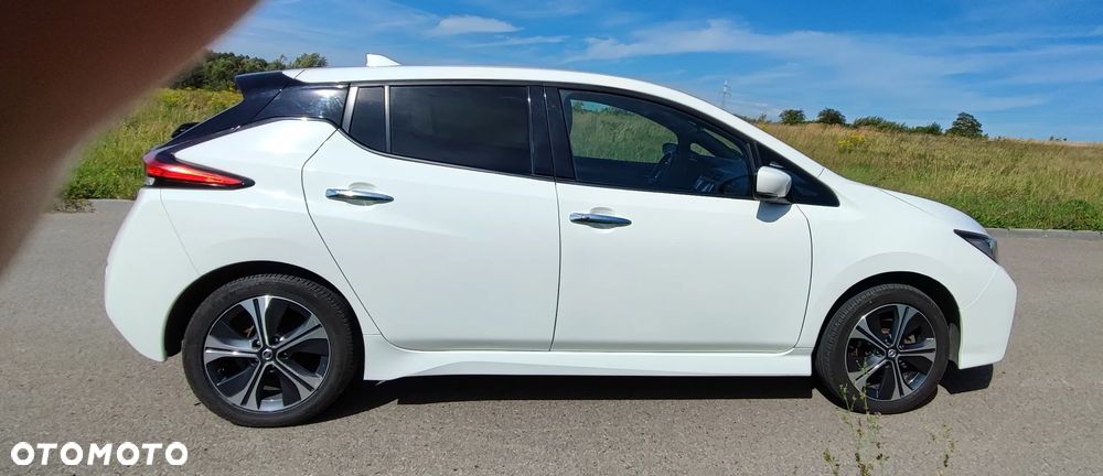 Nissan Leaf e+ 62kWh N-Connecta - 2