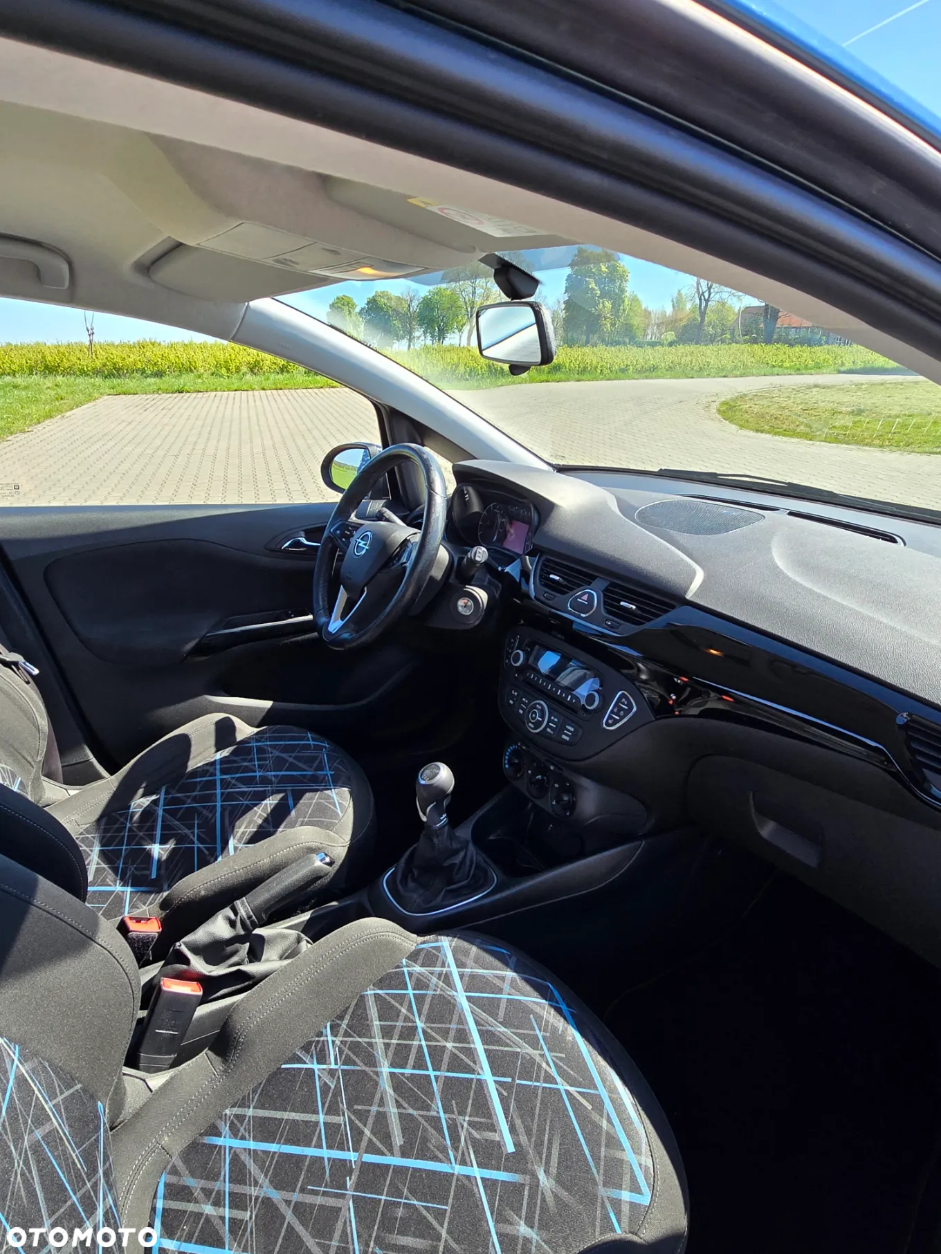 Opel Corsa 1.4 16V Cosmo - 9