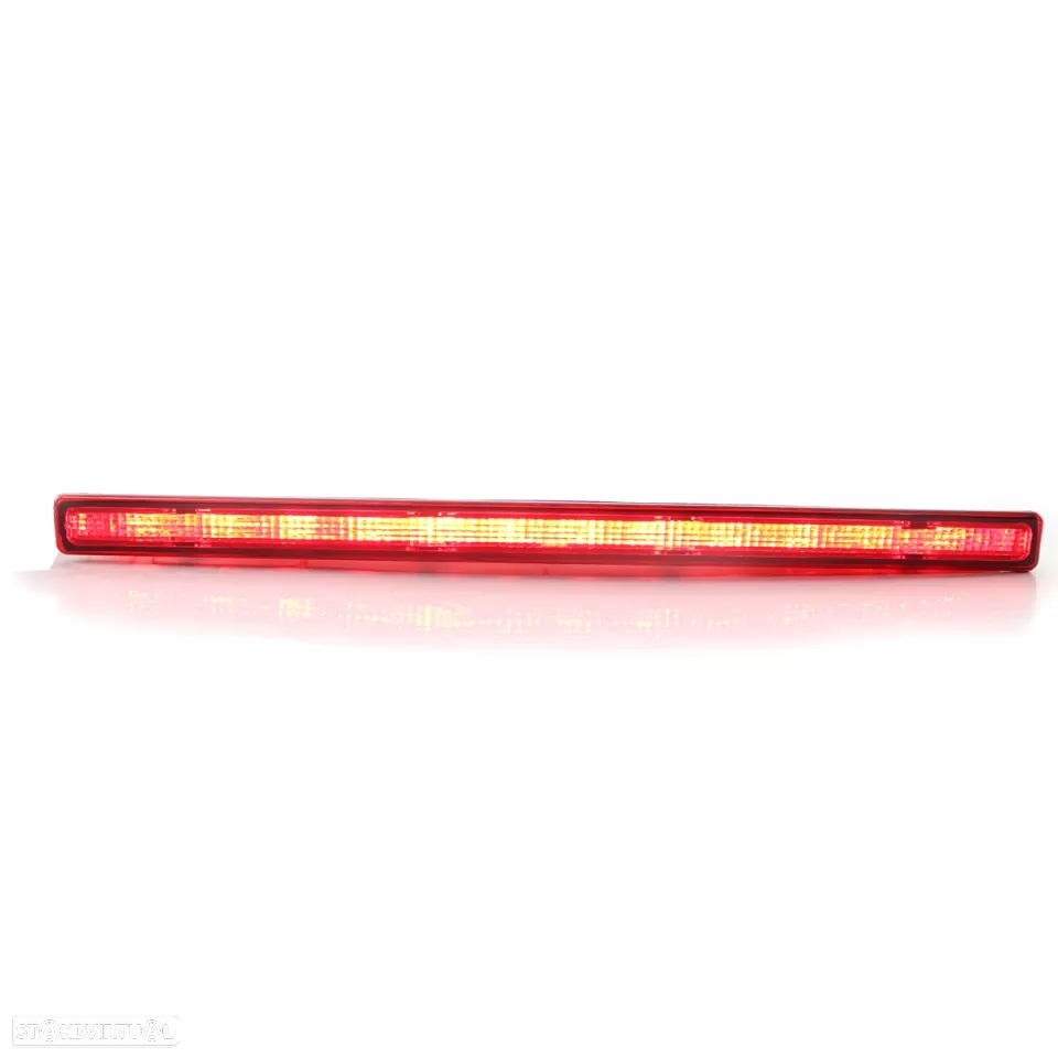 Terceiro Stop Audi A4 B6 - Avant - 3