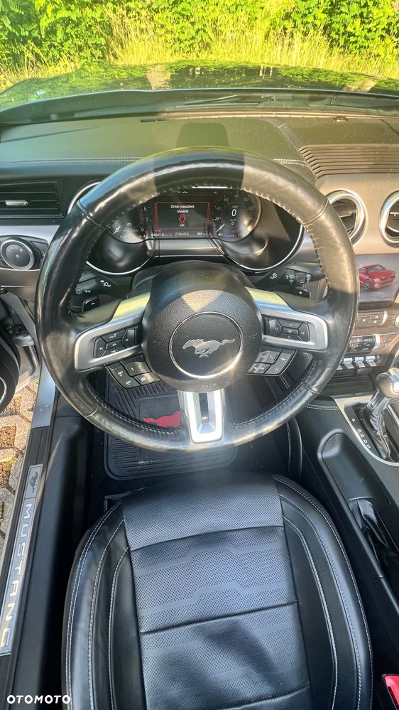 Ford Mustang - 21