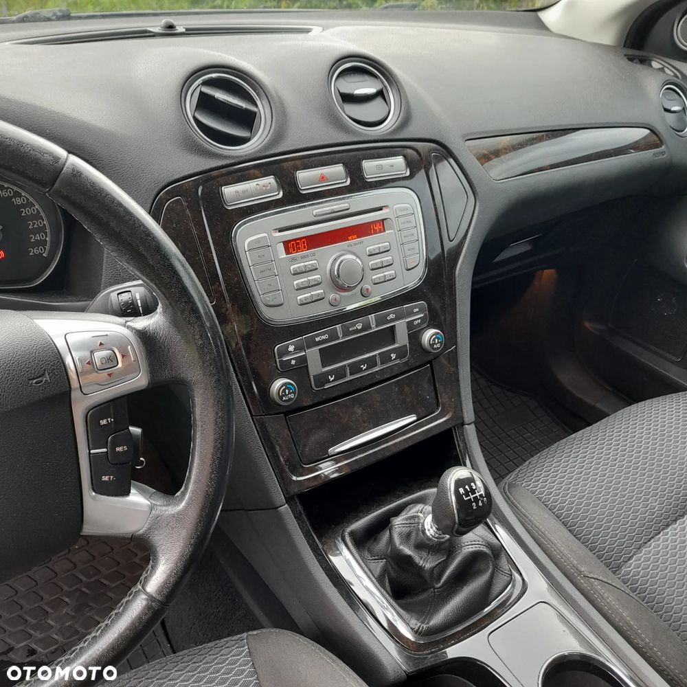Ford Mondeo 1.8 TDCi Ghia - 9
