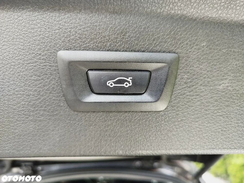 BMW Seria 2 218i Sport Line - 9