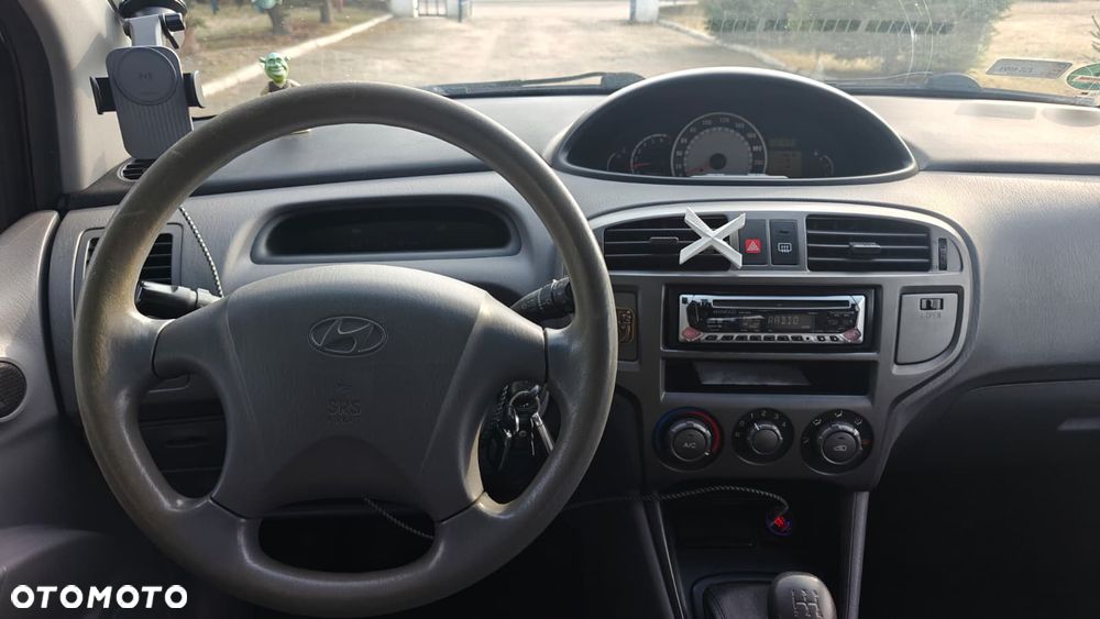 Hyundai Matrix 1.6 GLS - 9