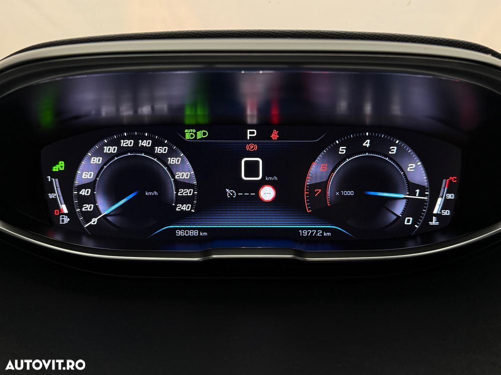 Peugeot 3008 PureTech 130 Stop & Start EAT6 Allure - 9