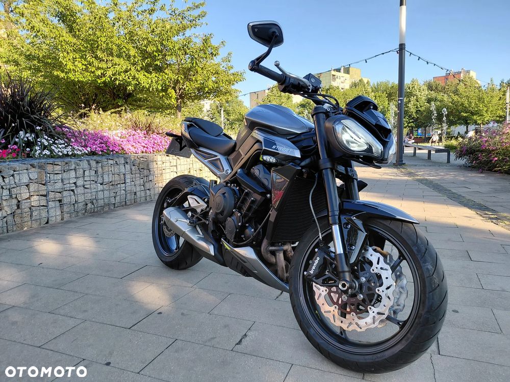Triumph Street Triple - 4