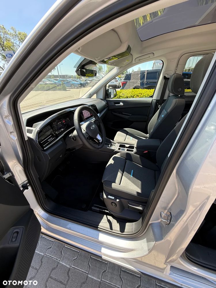 Ford Tourneo Connect Grand - 28