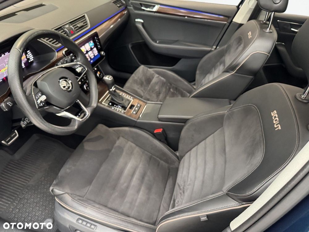 Skoda Superb 2.0 TDI SCR 4x4 Scout DSG - 11