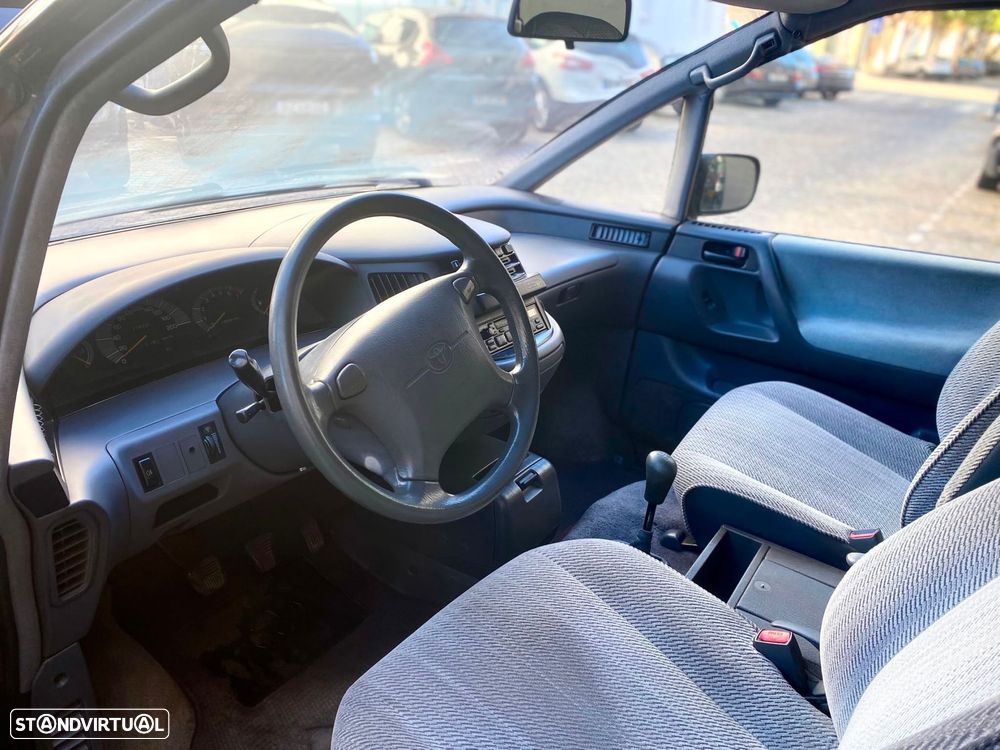 Toyota Previa 2.4 GL - 13