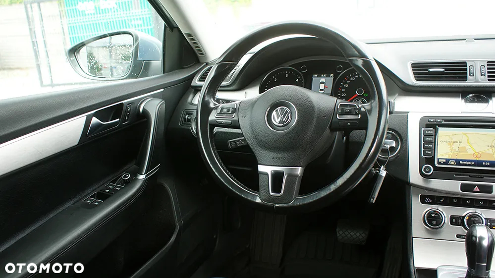 Volkswagen Passat 2.0 TDI Highline DSG - 11