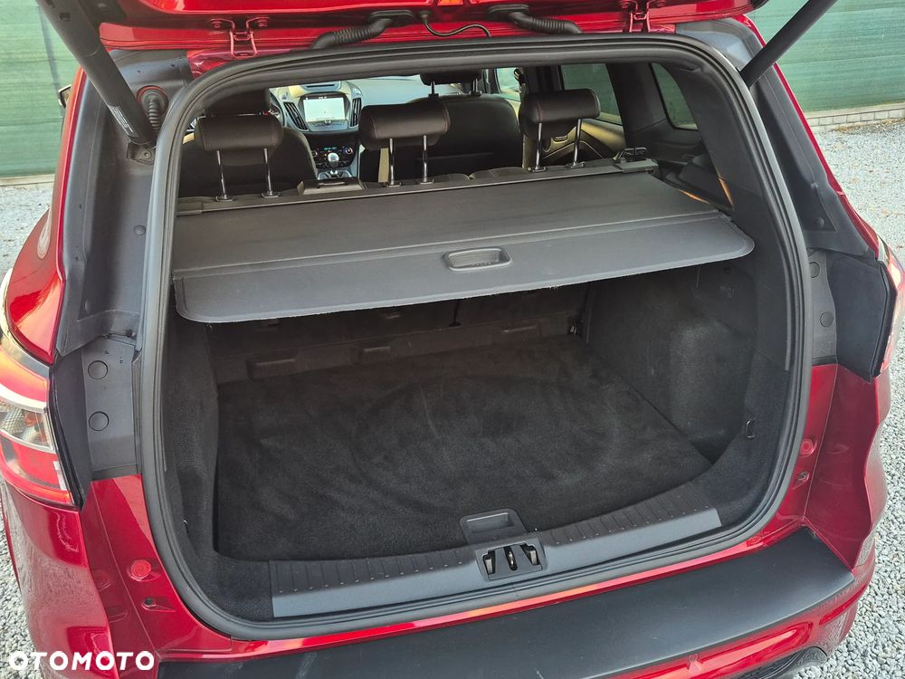 Ford Kuga 1.5 EcoBoost 2x4 ST-Line - 37